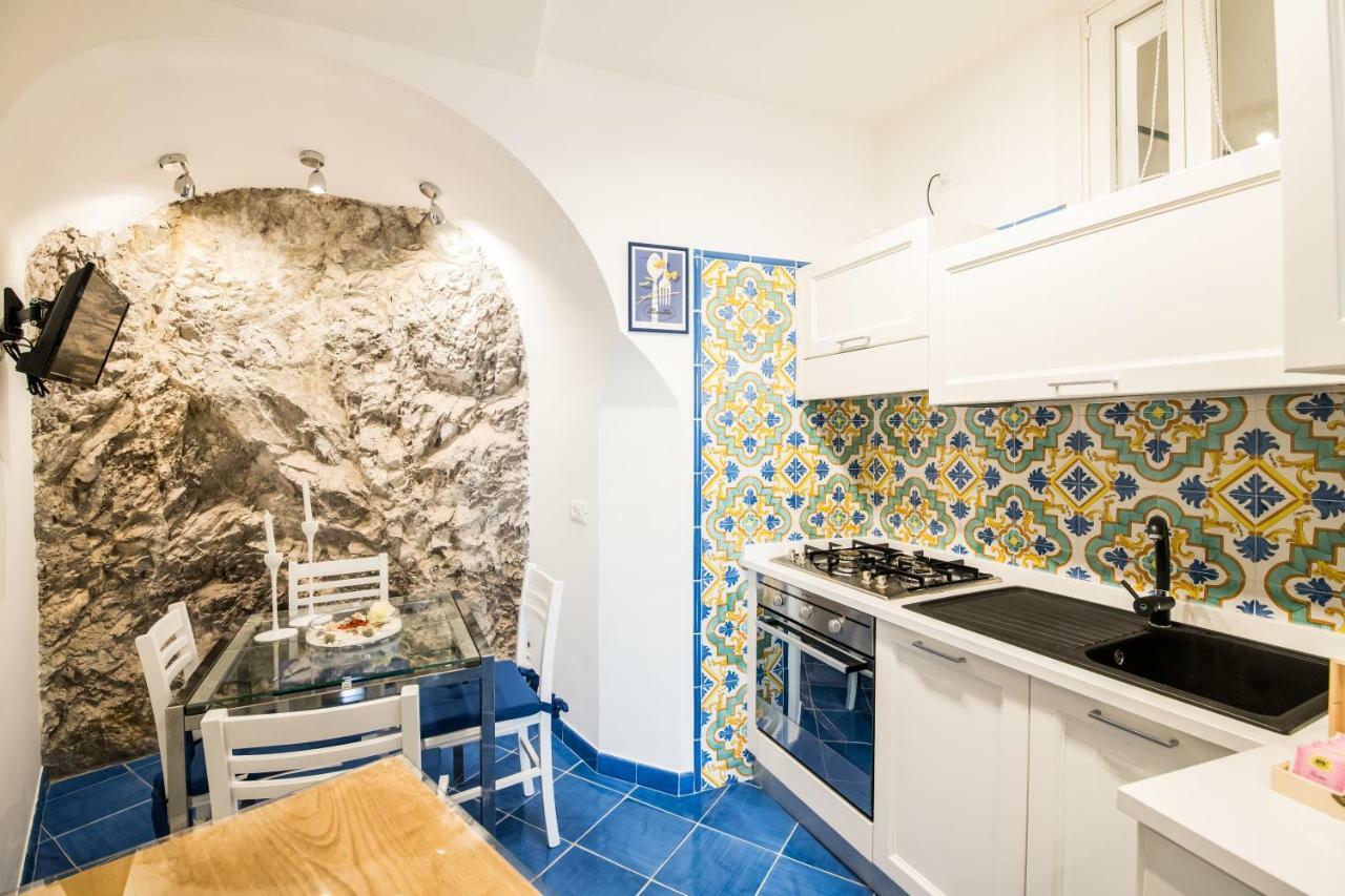 Suite Picasso Amalfi Dış mekan fotoğraf